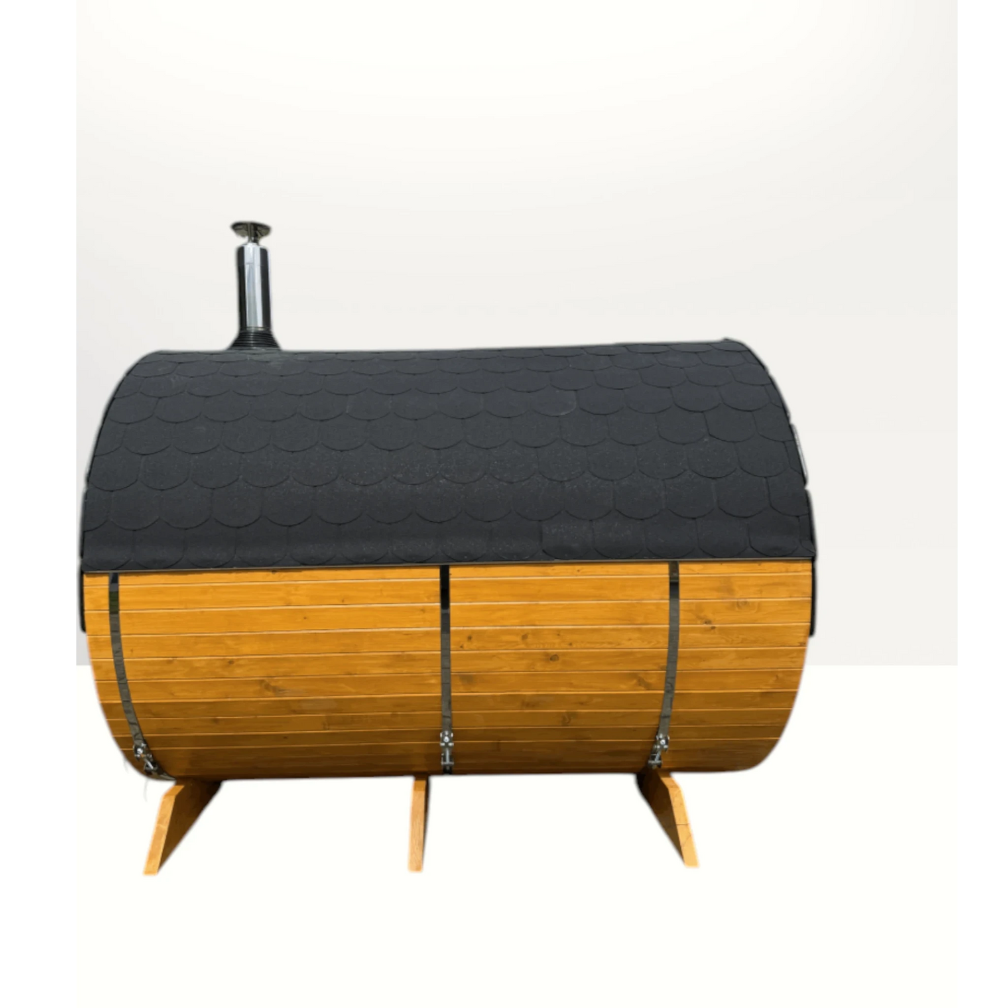 polarsauna shop Highline Fass 200 Fasssauna aus Fichtenholz mit schwarzem Bitumendach und Schornstein